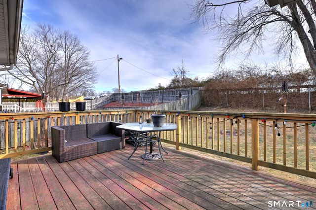 46 Aircraft Road, West Haven, CT 06516