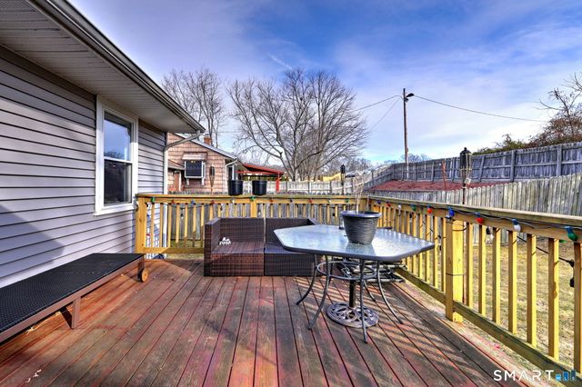 46 Aircraft Road, West Haven, CT 06516