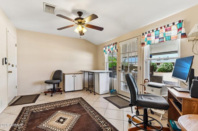 10535 W PRAIRIE HILLS Circle, Sun City, AZ 85351