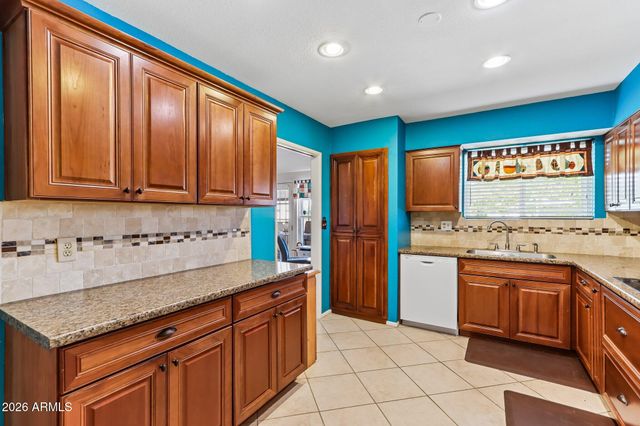 10535 W PRAIRIE HILLS Circle, Sun City, AZ 85351