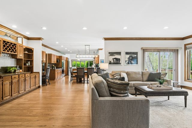 5644 Oakwood Circle, Long Grove, IL 60047