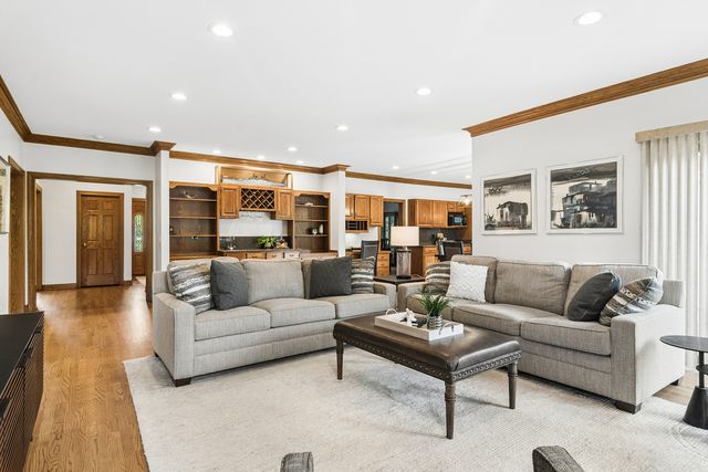 5644 Oakwood Circle, Long Grove, IL 60047