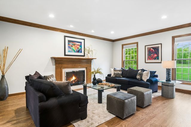 5644 Oakwood Circle, Long Grove, IL 60047