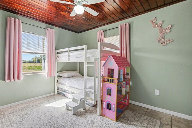 220 6TH AVENUE SW, Ruskin, FL 33570