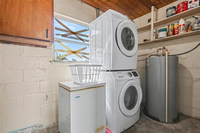 220 6TH AVENUE SW, Ruskin, FL 33570