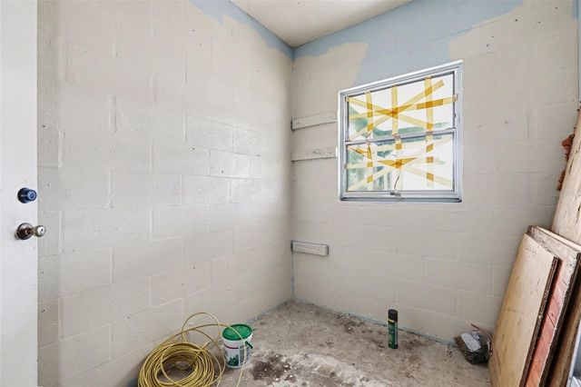 220 6TH AVENUE SW, Ruskin, FL 33570