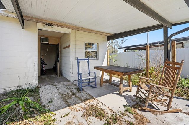 220 6TH AVENUE SW, Ruskin, FL 33570