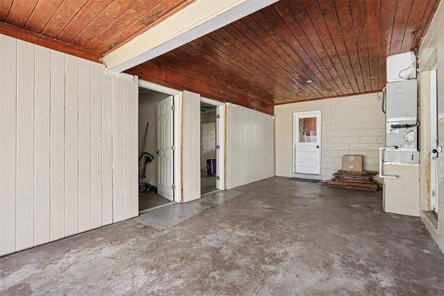 220 6TH AVENUE SW, Ruskin, FL 33570