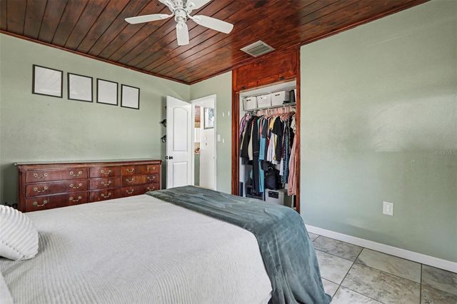 220 6TH AVENUE SW, Ruskin, FL 33570