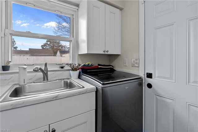 3764 Larkin ST, Norfolk, VA 23513