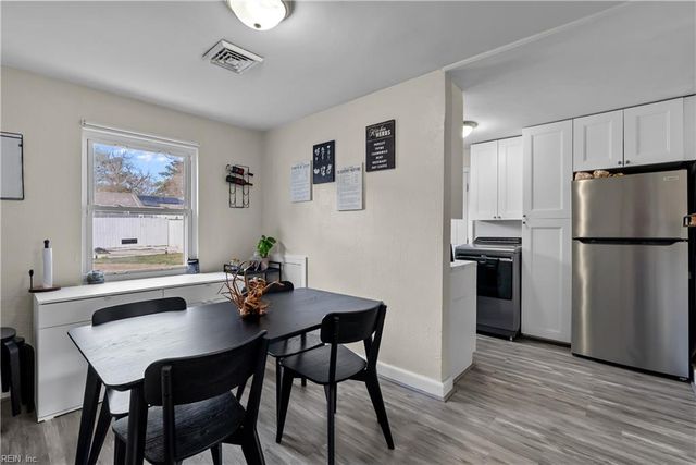 3764 Larkin ST, Norfolk, VA 23513