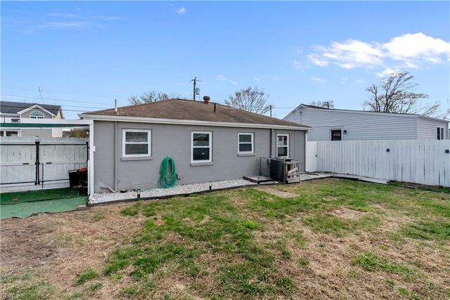 3764 Larkin ST, Norfolk, VA 23513