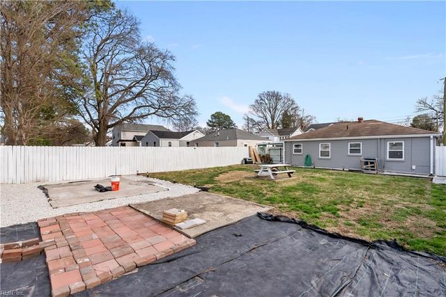 3764 Larkin ST, Norfolk, VA 23513