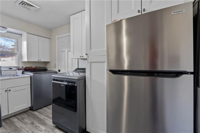 3764 Larkin ST, Norfolk, VA 23513