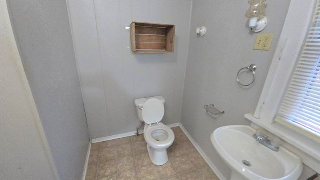 701 E 5th Street N, Newton, IA 50208