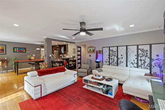 608 Highview Circle Drive, Ballwin, MO 63021