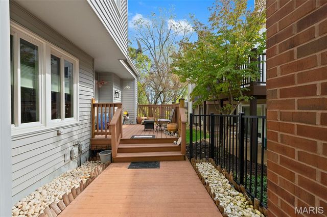 608 Highview Circle Drive, Ballwin, MO 63021