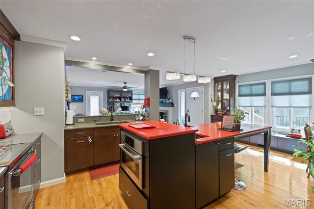 608 Highview Circle Drive, Ballwin, MO 63021