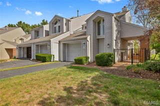 608 Highview Circle Drive, Ballwin, MO 63021