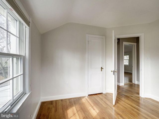 5208 GLENWOOD RD, Bethesda, MD 20814