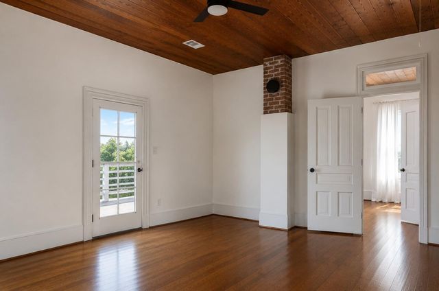 1624 Avenue K, Galveston, TX 77550