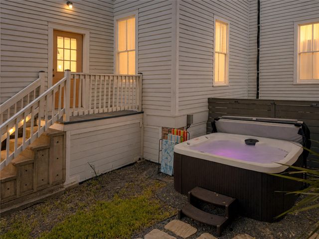 1624 Avenue K, Galveston, TX 77550