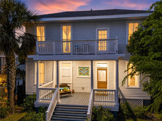 1624 Avenue K, Galveston, TX 77550