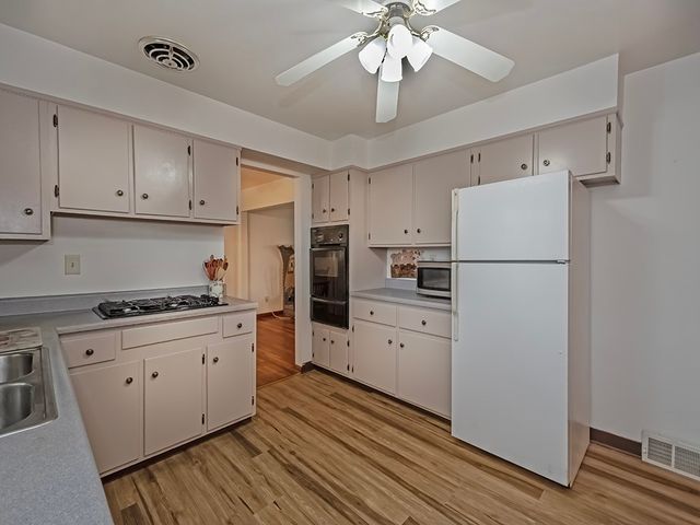 1 Westwood Drive, Hempfield Twp, PA 15644