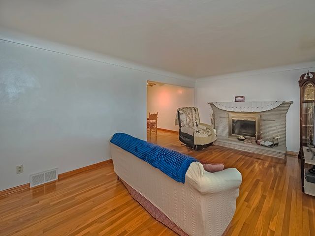 1 Westwood Drive, Hempfield Twp, PA 15644