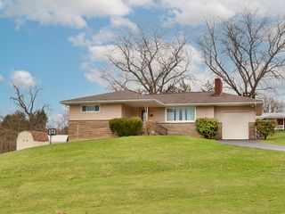 1 Westwood Drive, Hempfield Twp, PA 15644