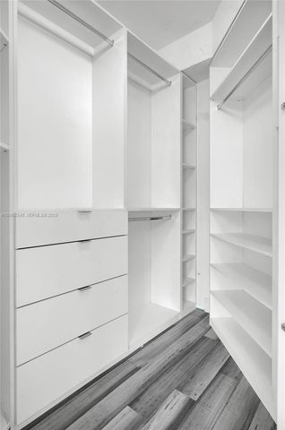 808 Brickell Key Dr 3007, Miami, FL 33131