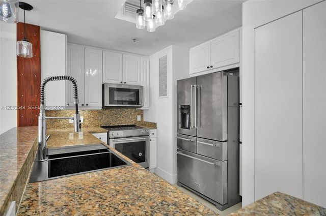 808 Brickell Key Dr 3007, Miami, FL 33131