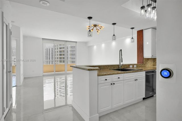 808 Brickell Key Dr 3007, Miami, FL 33131