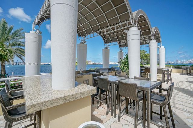 808 Brickell Key Dr 3007, Miami, FL 33131