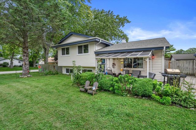 2645 Holly Grove COURT, Racine, WI 53402