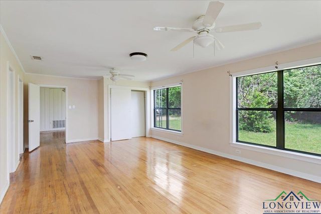 104 Mackinnon, Mount Pleasant, TX 75455