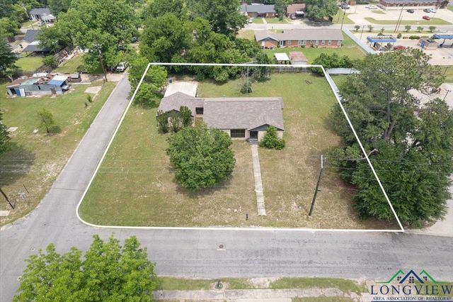 104 Mackinnon, Mount Pleasant, TX 75455