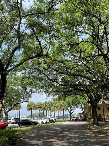 15533 N Miami Lakeway N 201, Miami Lakes, FL 33014