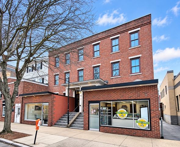 21 Hurd 2, Lowell, MA 01852