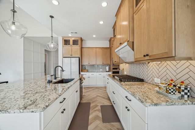 9918 Hunters Run Drive, Missouri City, TX 77459