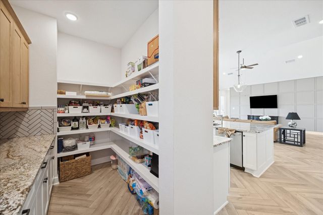 9918 Hunters Run Drive, Missouri City, TX 77459