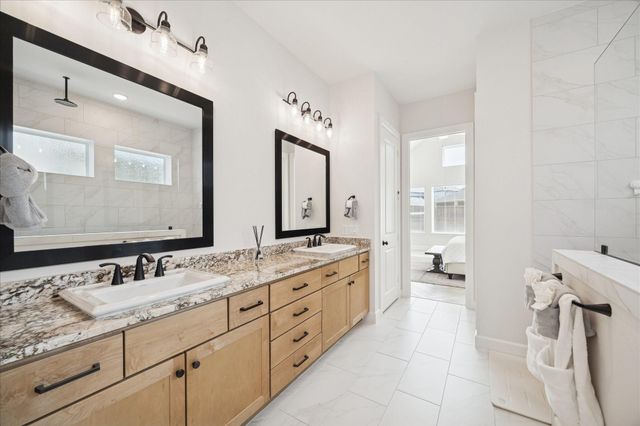 9918 Hunters Run Drive, Missouri City, TX 77459