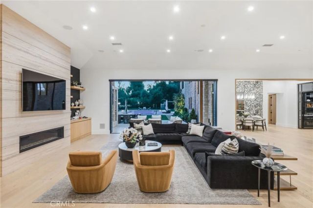 5241 Twin Oaks, Hidden Hills, CA 91302