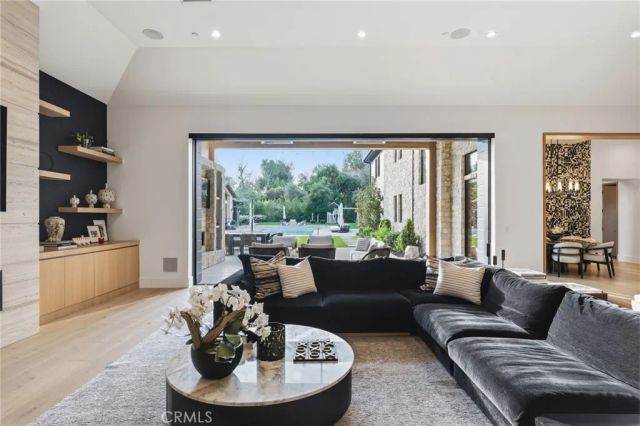 5241 Twin Oaks, Hidden Hills, CA 91302