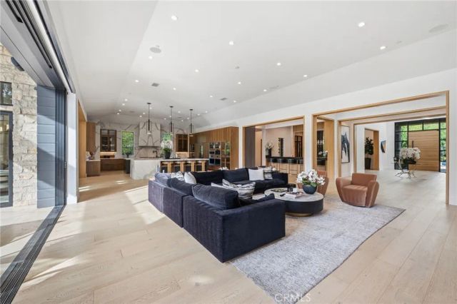 5241 Twin Oaks, Hidden Hills, CA 91302