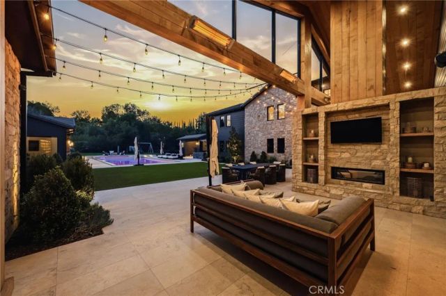 5241 Twin Oaks, Hidden Hills, CA 91302