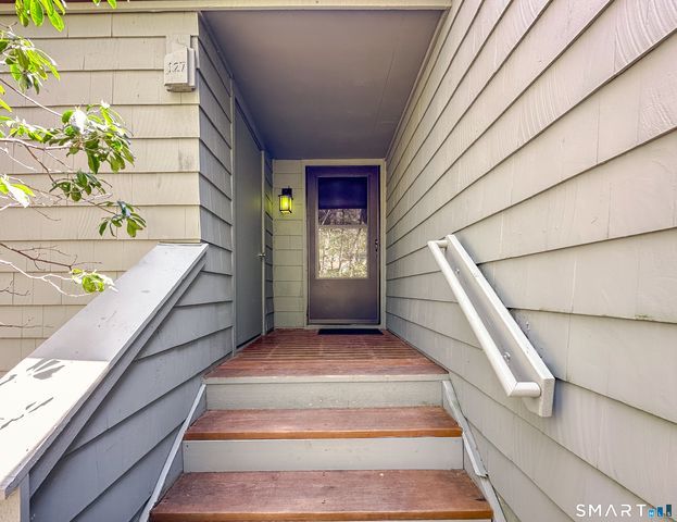 127 Old Farms Road 127, Torrington, CT 06790