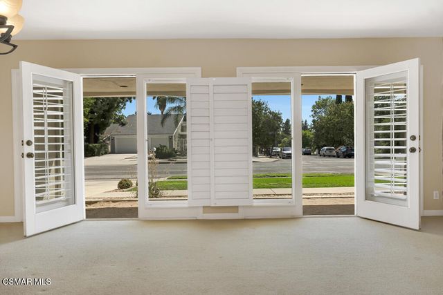 20325 Hiawatha Street, Chatsworth, CA 91311