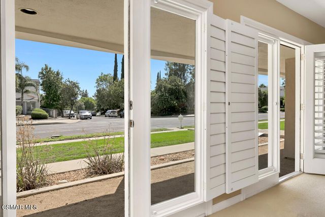 20325 Hiawatha Street, Chatsworth, CA 91311