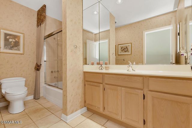 20325 Hiawatha Street, Chatsworth, CA 91311